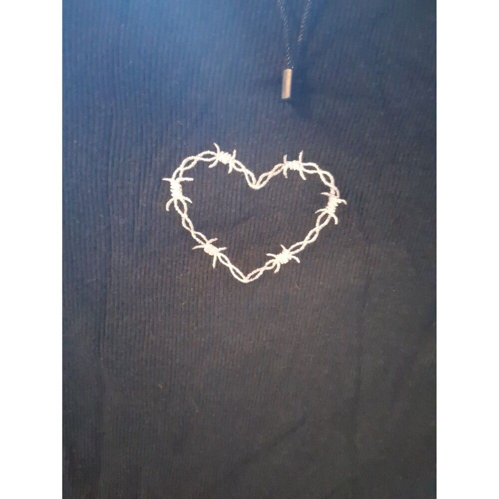 Garage Crop Top Juniors P/S Black Embroidered Barbed Wire L/S - Picture 3 of 7